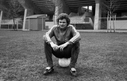 Lutz Eigendorf, en 1980 cuando jugaba con el FC Kaiserslautern. 