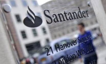 Imagen de cartel de una sucursal del Banco Santander. EFE/Archivo