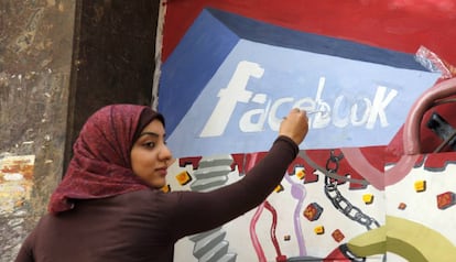 Una estudiante de la Universidad de El Cairo durante la primavera árabe. 