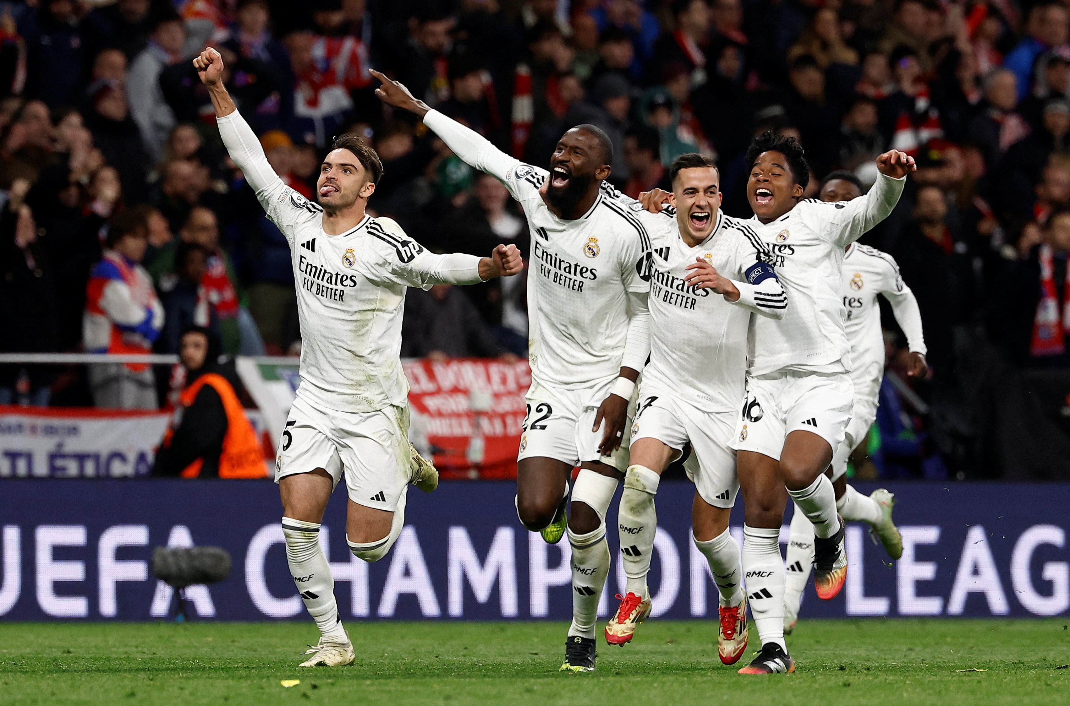 Contracturas, goteras o mudanzas: las excusas más frecuentes para ir a ver el fútbol