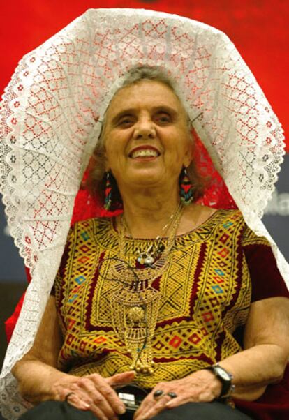 Elena Poniatowska, en la Feria del Libro de Guadalajara.