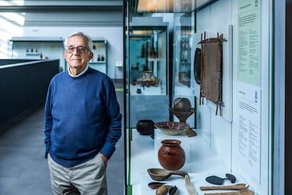 Antonio Rodríguez Almodóvar retratado en el Museo Nacional de Antropología, en Madrid, el 17 de octubre de 2024.