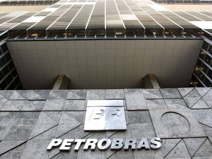 STF manda Petrobras abastecer navios iranianos parados no Brasil