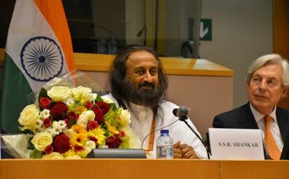 El líder humanitario Sri Sri Ravi Shankar este martes 21 de abril en el Parlamento Europeo en Bruselas.