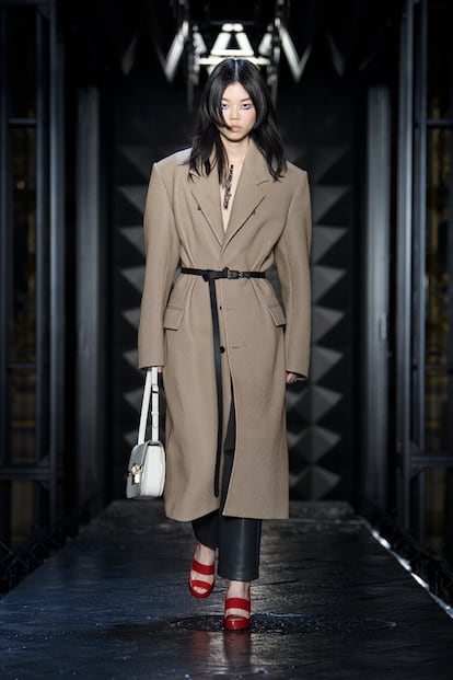 LOUIS_VUITTON_FW2324_LOOK_14