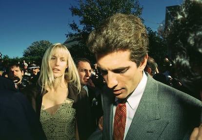 John-John Kennedy y su entonces pareja Daryl Hannah en 1993.