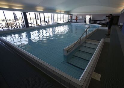 La piscina interior.