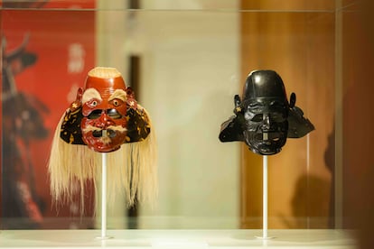 Las reconstrucción del casco samurai y su estado actual, en la Galería de las Colecciones Reales.