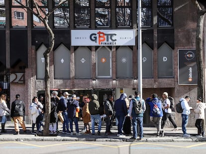 Fachada del cajero de GBTC del Paseo de la Habana, 24, en Madrid.