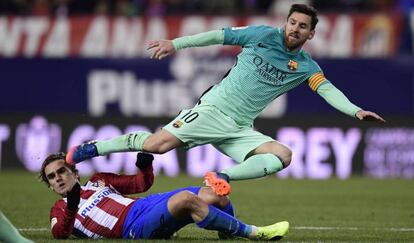 Messi sortea una entrada de Griezmann.