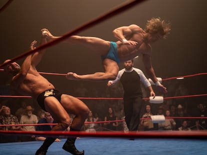 One of the fights in ‘The Iron Claw’. Zac Efron in blue shorts.