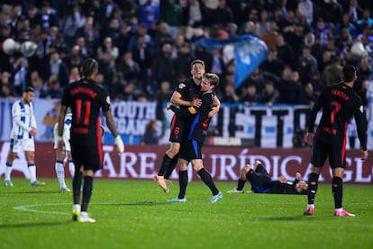 Los jugadores del Barcelona celebran la victoria ante el Leganés en Liga.