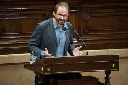 El coordinador general de ICV, Joan Herrera, en el Parlament.