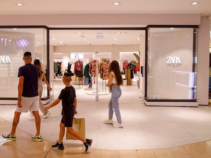 Inditex ha cerrado temporalmente sus tiendas en Israel. En la imagen, local de Zara en un centro comercial de Tel Aviv, en 2021.