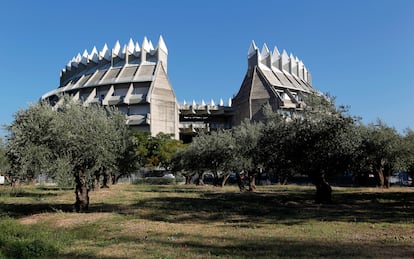 El Instituto del Patrimonio Cultural de España, conocido popularmente como Corona de Espinas, de Fernando Higueras. © Uly Martín