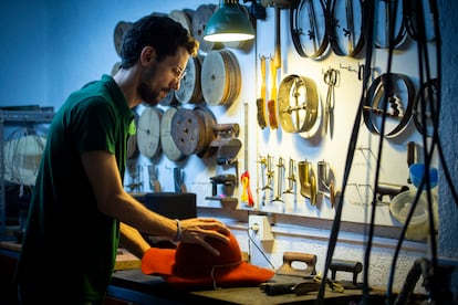 Durante los años veinte, los sombreros más de moda fueron los eclesiásticos y los de abogados. 