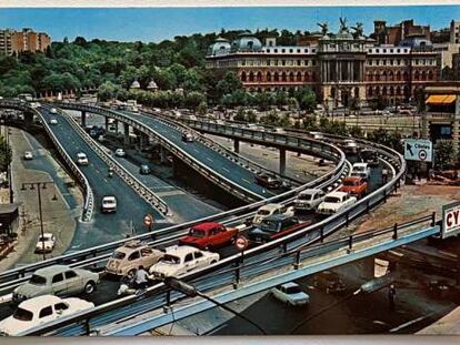 Glorieta del Emperador Carlos V (Madrid), 1968. Glorieta del Emperador Carlos V (Madrid), 1966.