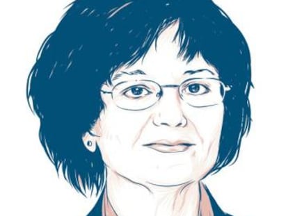 Ángeles Mora: “Las mujeres ni somos mágicas ni hacemos milagros”