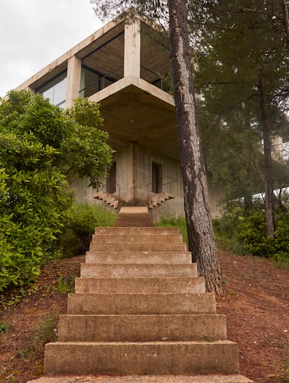 La casa Solo Pezo Von Ellrichshausen en Solo Sculpture Trail (Teruel).