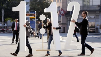 Activistas de la iniciativa 1:12, en Zurich (Suiza).