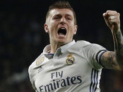 Toni Kroos celebra el segundo gol frente al Nápoles.