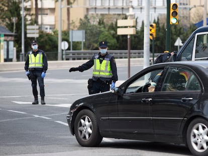 Un control de la Policía Nacional en Málaga.