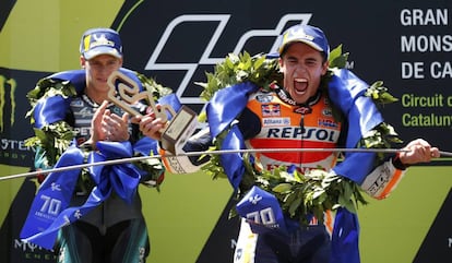 Marc Márquez celebra la victoria en el GP de Cataluña.