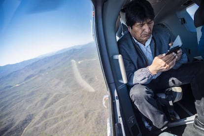 Evo Morales a caminho de Chuquisaca, em plena campanha eleitoral.