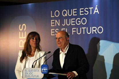 Santi Fisas y Alicia Sánchez-Camacho valoran los resultados del PP catalán.