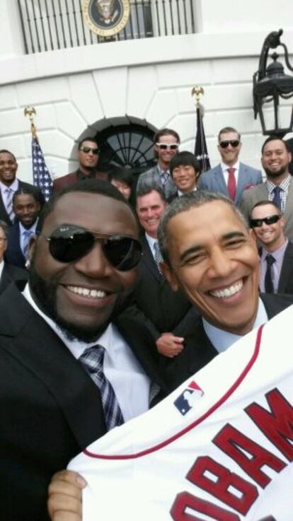 El 'selfie' de la polémica, con David Ortiz y Barack Obama.