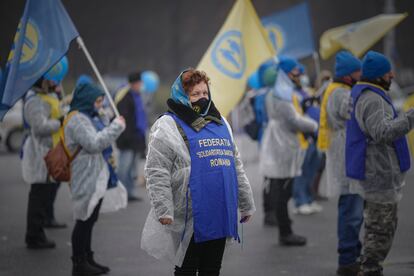 Protesta de sanitarios ante el Gobierno en Bucarest, el 28 de diciembre.