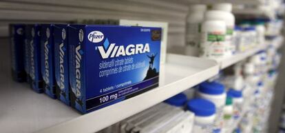 Caja de Viagra, medicamento fabricado por Pfizer.