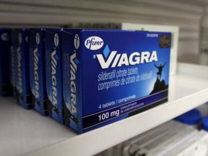 Caja de Viagra, medicamento fabricado por Pfizer.