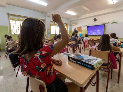 Niños en clase en un colegio de Murcia