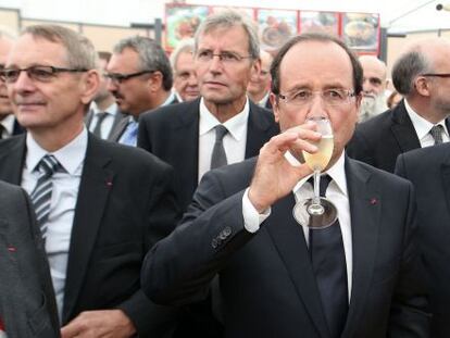 Fran&ccedil;ois Hollande durante su visita a Chalons-en-Champagne.