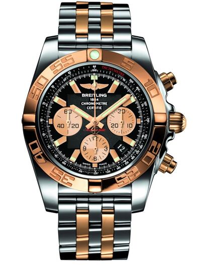 Hace un par de años la mezcla de acero y oro irrumpió con fuerza. Y ahora está de moda. El Chronomat 44 de Breitling da fe de ello. Un cronógrafo automático de manufactura robusto, sólido, de 44 mm de diámetro y sumergible hasta los 100 metros. Precio: 12.470 euros.