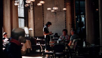 Un c&egrave;ntric caf&egrave; a Viena.