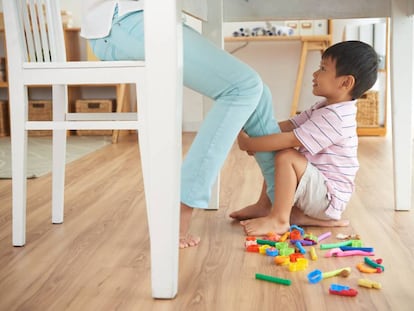 ¿Fomentamos niños independientes para no sentirnos culpables por nuestra falta de tiempo?