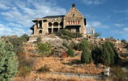 Palacio del Canto del Pico, en Torrelodones, aún con los arcos cistercienses que luego fueron retirados.
