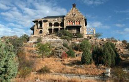 Palacio del Canto del Pico, en Torrelodones, a&uacute;n con los arcos cistercienses que luego fueron retirados.