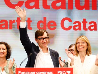 El candidato a la presidencia de la Generalitat por El PSC, Salvador Illa, comparece ante los medios para valorar los resultados electorales, el pasado domingo en Barcelona.