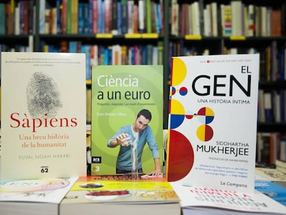 'Sàpiens', de Yuval Noah Harari; 'Ciència a un euro', de Dani Jiménez, i 'Gen', de Siddhartha Mukherjee.