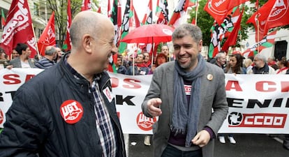 Raúl Arza de UGT y Unai Sordo de CC OO en un Primero de Mayo pasado.