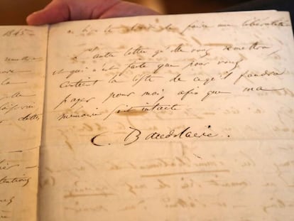 La carta del poeta Charles Baudelaire subastada en Francia.