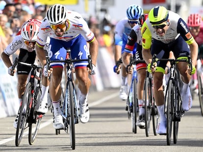 Sagan supera a Coquard y Kristoff.