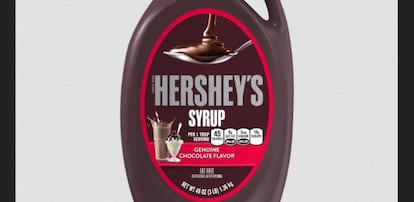 Un bote de sirope de Hershey's.