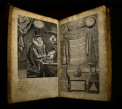 Ejemplar de 'Of the Proficience and Advancement of Learning, Divine and Human' (1561), de Francis Bacon.
