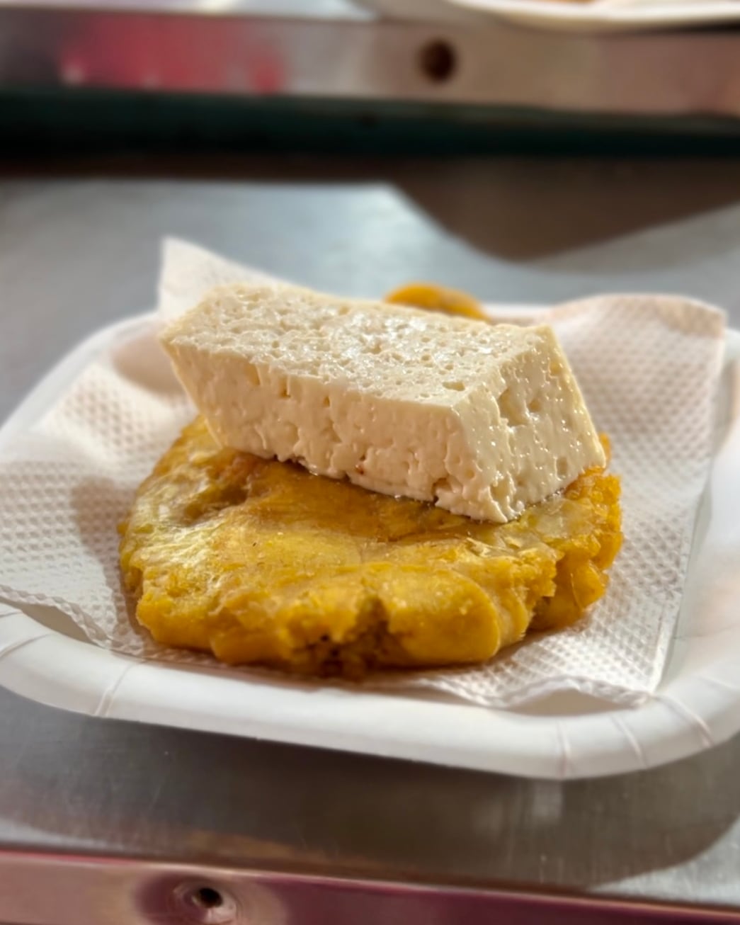 Los patacones con queso de Palito de Caucho.