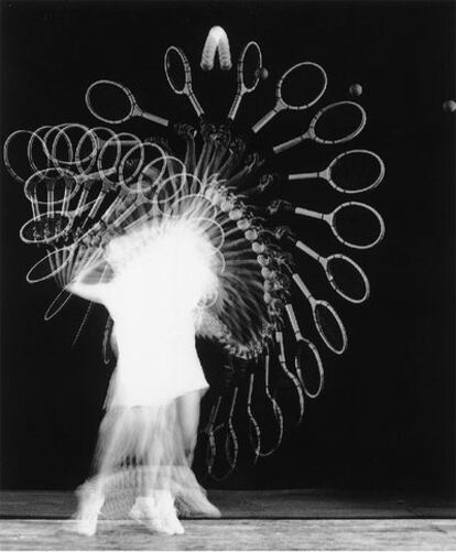 <i>Gussie Moran, flash múltiple en un servicio de tenis, 1949,</i> de Harold Edgerton.