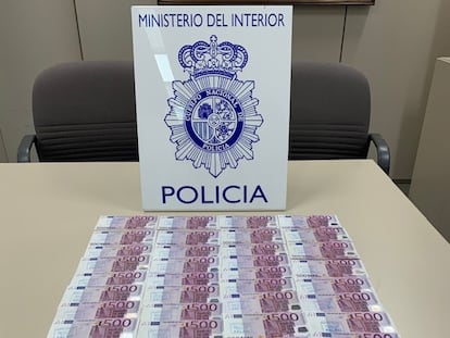 Billetes falsos de 500 euros incautados en una operación en la que han sido detenidas siete personas en Marbella (Málaga).